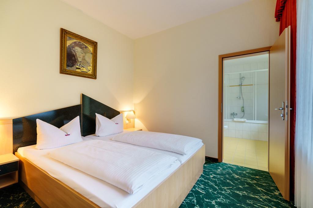 Waldhotel Vogtland Klingenthal Buitenkant foto